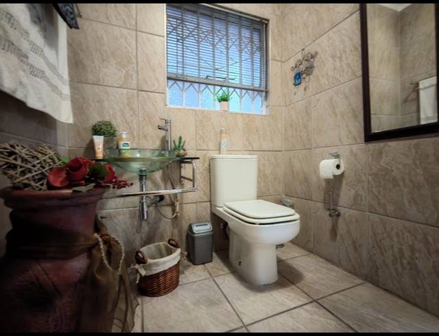 2 BEDROOM TOWNHOUSE FOR SALE IN THREE RIVERS